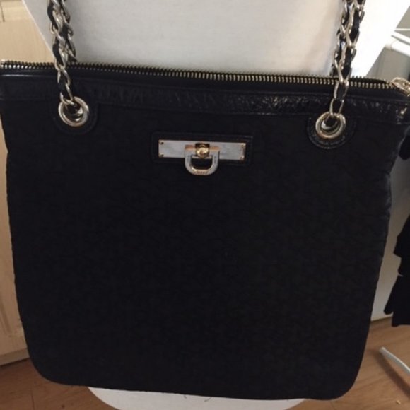 DKNY fabric embossed cross body to shoulder strap handbag good condition - Picture 2 of 4